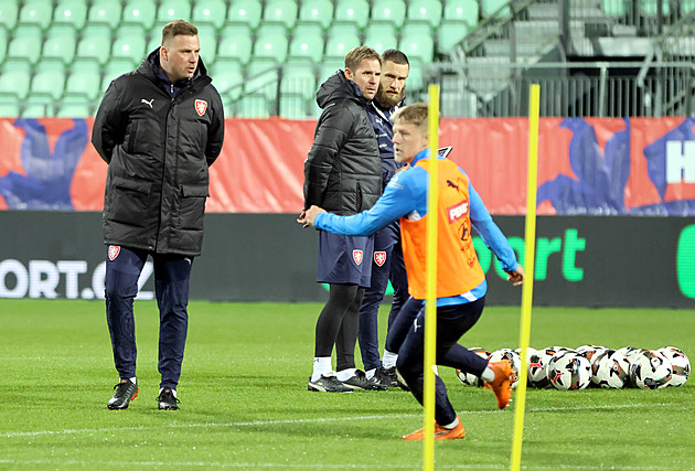 Köstl: Chceme si získat fanoušky. Zvažoval povolání Eduarda, Chorý bude připravený