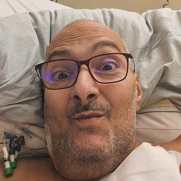 Patrik Hezucký zůstává v nemocnici, fanouškům poslal vzkaz z lůžka