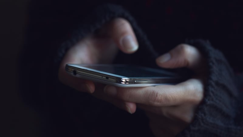 Státy EU schválily Chat Control: Důvodem je boj proti dětské pornografii. Česko bylo proti