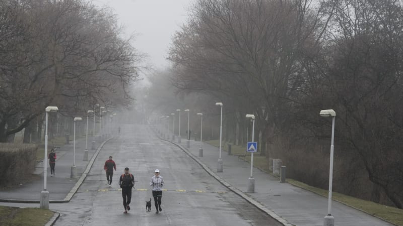 MAPA: Na Česko se řítí déšť, může i sněžit. Podívejte se, jak bude u vás