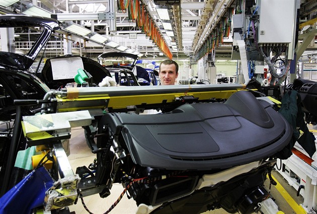 Zákaz spalovacích motorů se může zmírnit, Brusel chystá změny pravidel