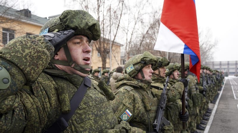 Na hranicích s Evropou mají být statisíce ruských vojáků. Just obavy mírní