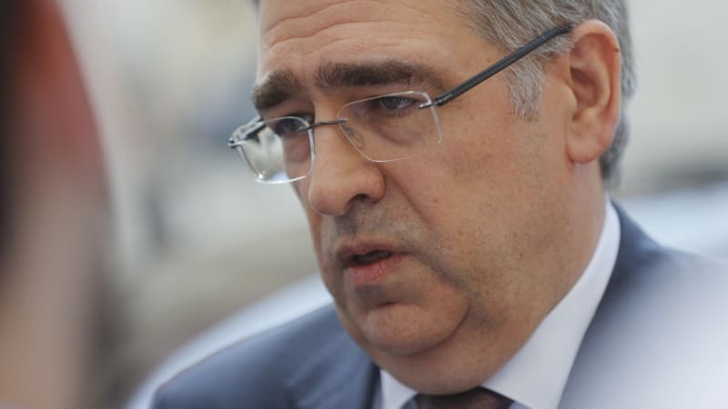 Putin odvolal ruského velvyslance v Česku. Ve funkci byl devět let, nahradí ho Ponomarjovová