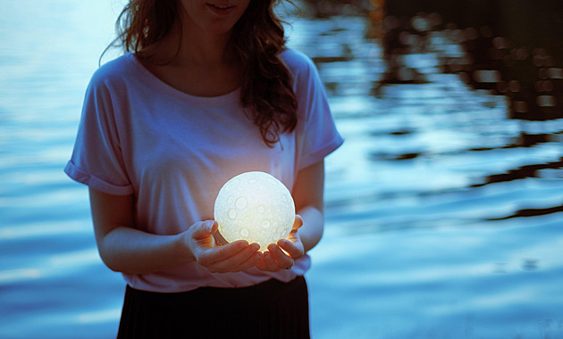 Bolest hlavy i nespavost. Jak na vaše znamení působí úplňky a novoluní