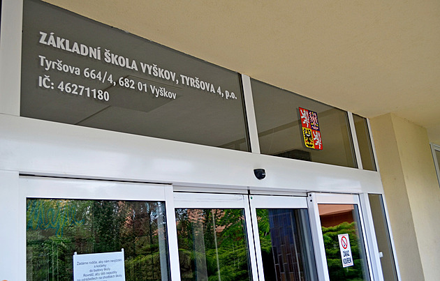Ve vyškovské škole několik dní ve velkém uniká voda, do pátku musí zavřít