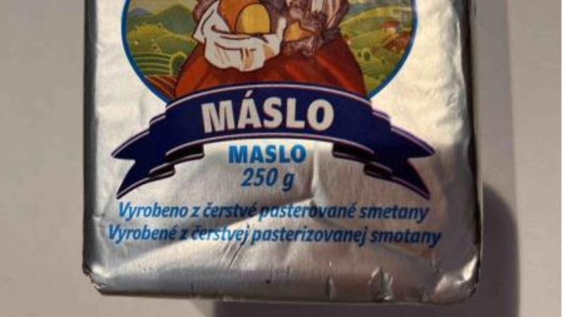Nepoživatelné máslo i ořechy plné parazitů v českém supermarketu. Nejezte je, varují inspektoři