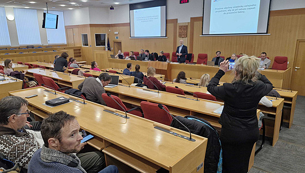 Gigafactory škrtli, průmyslová zóna se v Dolní Lutyni chystá dál. Investor nejasný