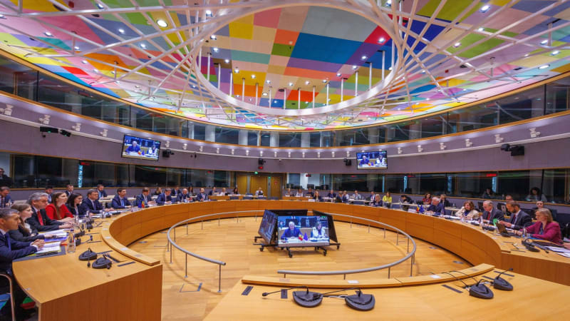 Trumpovy hrozby? Budeme se bránit nátlaku, říká šéf Evropské rady. Svolá mimořádný summit