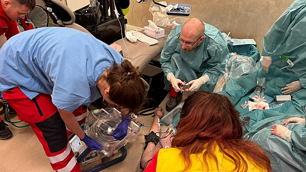 Po kolapsu ho přímo u zubaře připojili na mimotělní oběh. Mrazí z toho, říká pacient