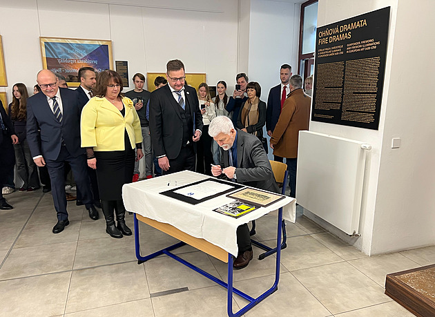 Výhrůžka během cesty prezidenta v Olomouckém kraji. Policie pisatele zadržela