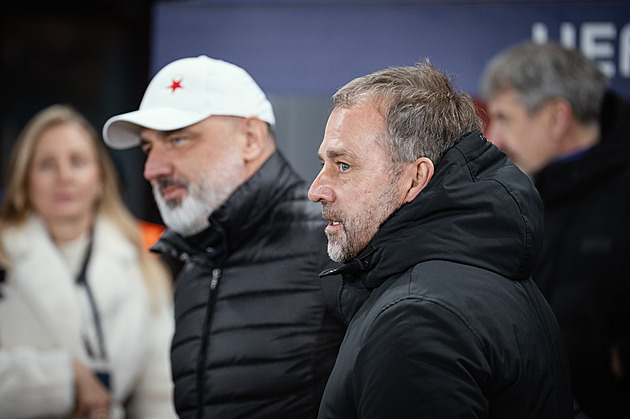 Pro štěstí na Karlův most. Kouč Barcelony pak chválil Slavii: Standardky má fakt silné