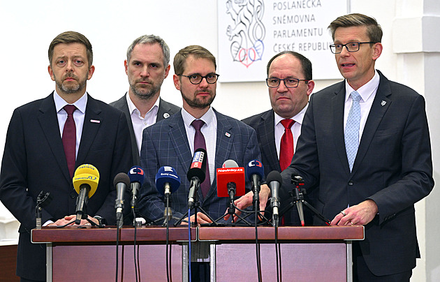 Opozice neprosadila ve výboru návrh na odvolání Turka, ani debatu o Grónsku