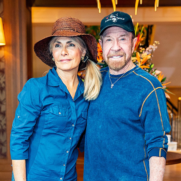 Kontrastní látka mi zničila zdraví, varuje manželka Chucka Norrise