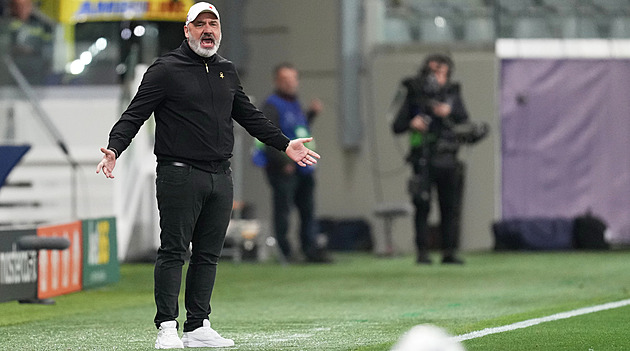 Trpišovský: Ve druhé půli bylo všechno špatně. Ze šesti stoperů nám zbyl jeden