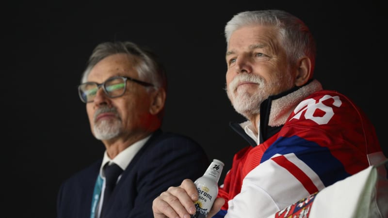 KOMENTÁŘ: Je prostě boží! Fanoušci Pavla budují kult osobnosti a dělají mu medvědí službu