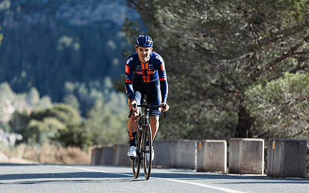 Skvělý vstup do sezony. Bittner spurtoval třetí v první etapě Kolem Algarve