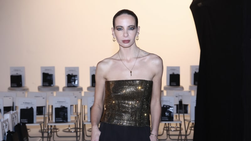 Platit za drahé oblečení lidé nechtějí, míní čeští návrháři. Mluví o návratu k tichému luxusu