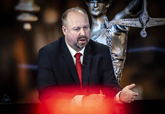 Vrah má nést odpovědnost už ve 13 letech, Tejc chce přitvrdit i u opilců za volantem