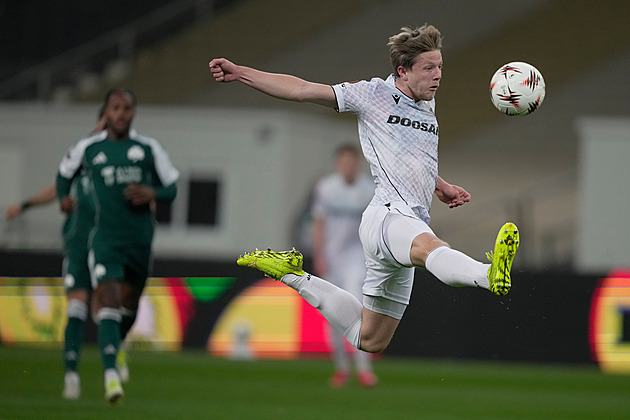 ONLINE: Plzeň - Panathinaikos, v základu Jemelka i Ladra, hraje také Lawal