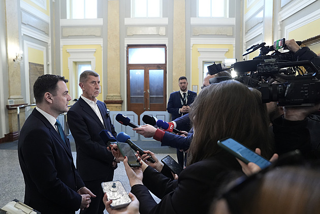 Křest krizové komunikace vlády. Dohání události, hodnotí experti a radí, jak na to