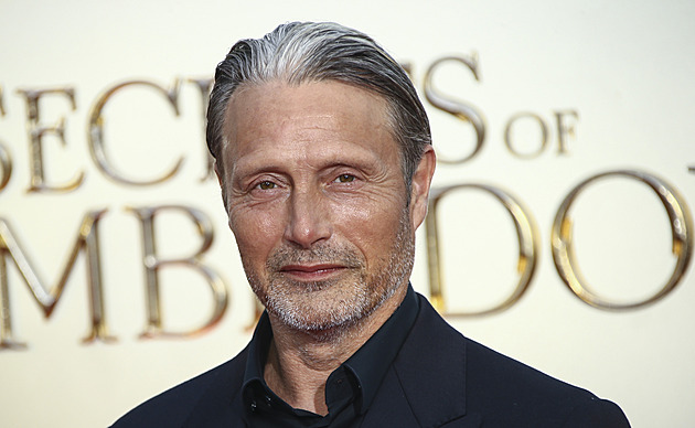 Mads Mikkelsen už z Prahy zmizel, ale na víkend se vrátí. Bude hvězdou Comic-Conu