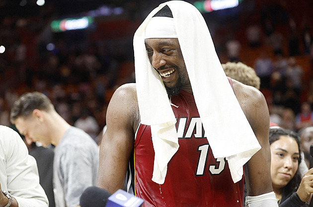 Wilt, já a Kobe. Šílenství! Adebayo nemohl uvěřit, jeho 83 bodů ale probudilo i kritiky