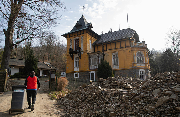 Obchvat ano, ale ať mi nezničí zahradu a vilu! Muž chce změnu trasy, ŘSD to odmítá