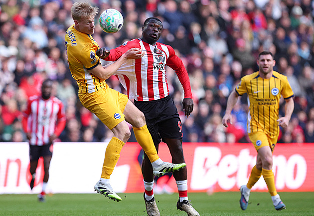 ONLINE: V akci Arsenal, Chelsea hraje s Newcastlem. Večer City na West Hamu