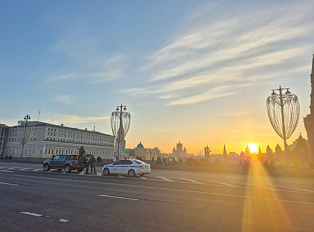 Ukrajina masivně zaútočila drony na Moskvu, na jihu Ruska zasáhla zásobník ropy