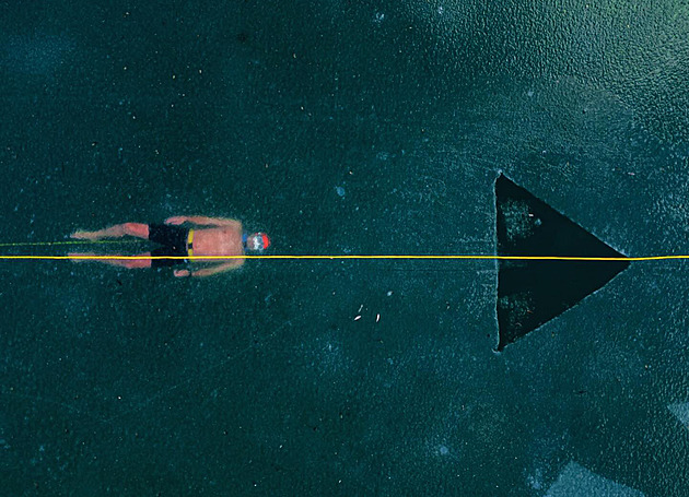104 metrů, blackout, červená karta. Další světový rekord pod ledem Vencl nezlomil
