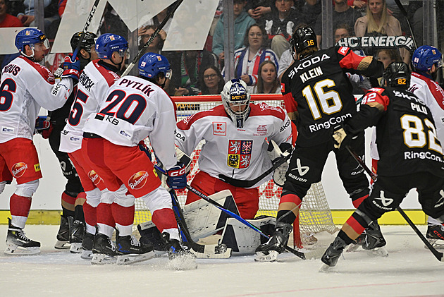 ONLINE: Česko - Německo 3:0. Přesilovku využívá Flek, národní tým vede už o tři góly