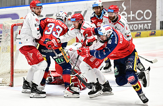 ONLINE: Pardubice - Třinec 1:0. Těsný rozdíl hlavně díky Kacetlovi, Willovi pomohla tyč