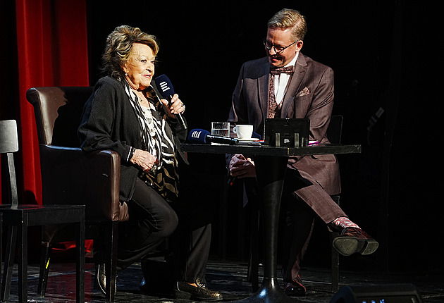 Je to stálice, řekl o Bohdalové na oslavě Polívka. Cení její smysl pro humor