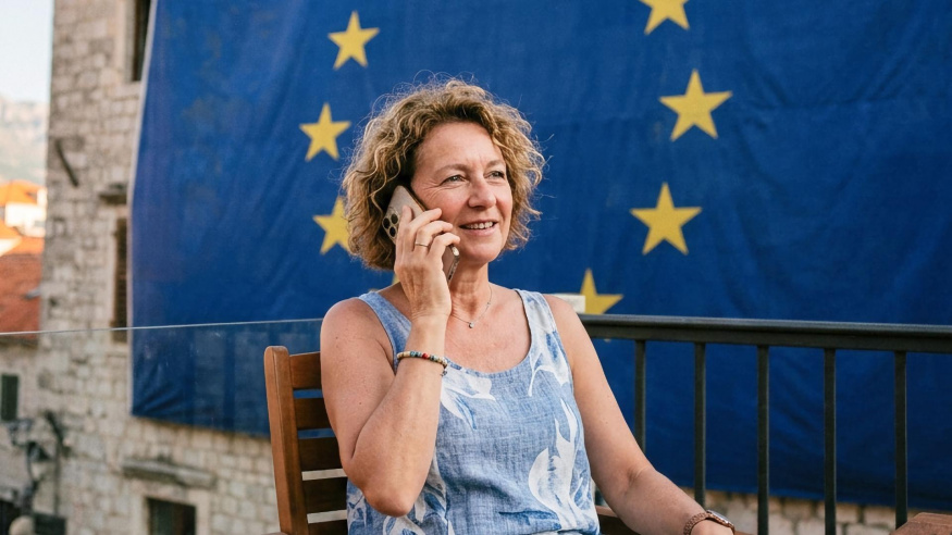 Konec drahého volání na dovolené. EU rozšíří evropský roaming na Balkán