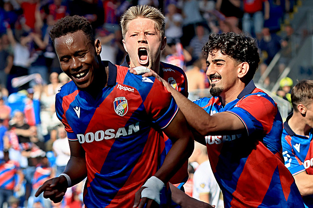 Plzeň - Hradec Kr. 3:1, brzký gól hostům nestačil, domácí si upevnili třetí příčku