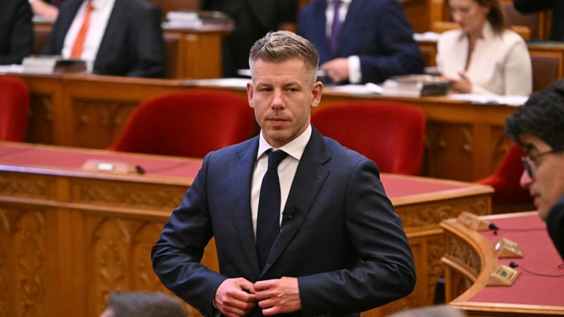 Orbánova éra definitivně končí: Magyar složil přísahu. Nastal čas obnovit V4, gratuloval Babiš