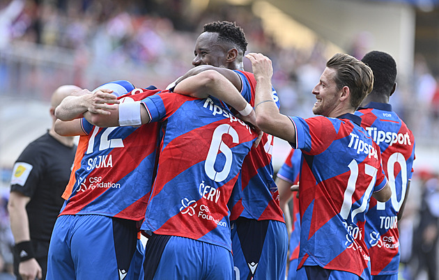 Plzeň - Liberec 2:0, Touré potrestal chybu v rozehrávce. Sojka se trefil z přímého kopu