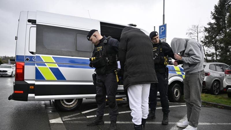 Průlom v případu fotbalové korupce: Přiznal se prvoligový záložník a dalších dvanáct lidí