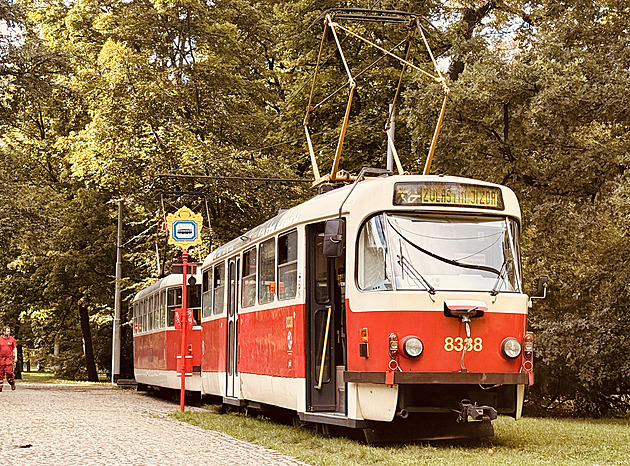 Z vyřazené tramvaje bude kavárna. Přesun inspiroval dobromyslný tramvaják Arnošt