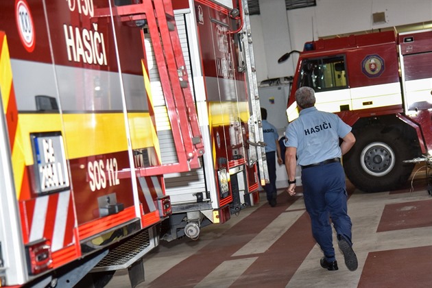 Na severu Slovenska lokomotiva narazila zezadu do osobního vlaku, dva zranění