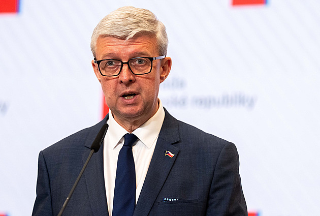 Vláda je pro posílení sankcí vůči Rusku, řekl Havlíček. Senát jednal o mandátu Babiše
